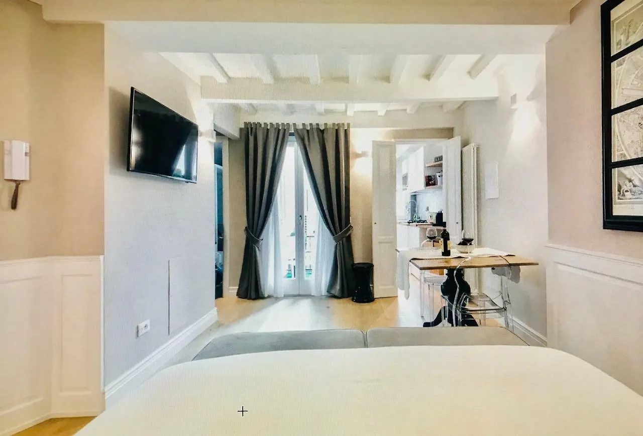 Booking Florence Apartment