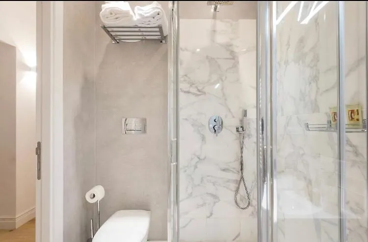 Apartment Booking Florence Italy